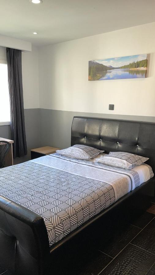 Hotel Nd Five Марсилия Екстериор снимка